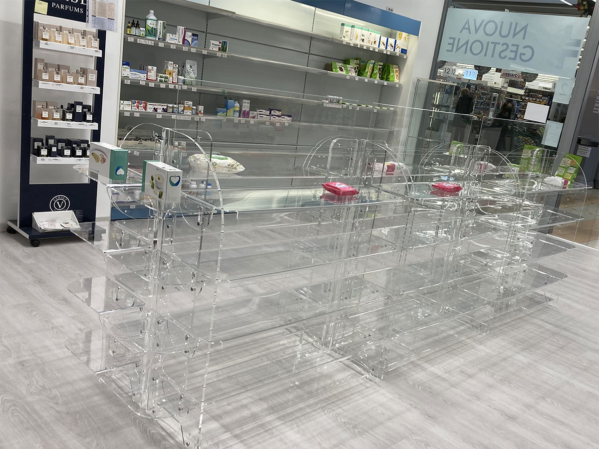 Arredo Negozi in Plexiglass